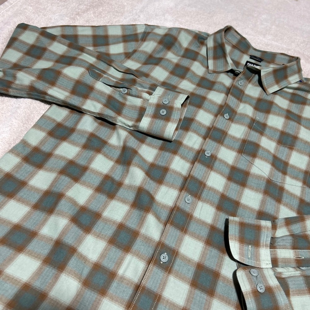 Prana Button Down Shirt Mens XL Sage Green Brown Plaid Herringbone Standard Fit‎